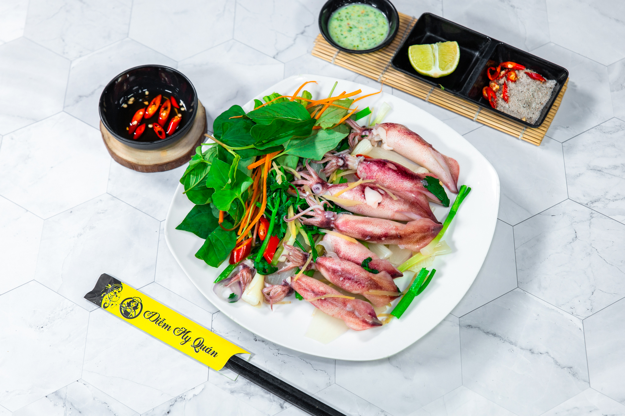 Mực ống hấp